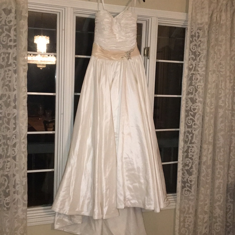 Wedding dress